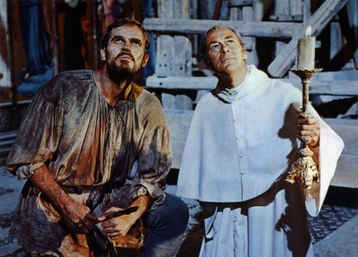 Charlton Heston (as Michelangelo) and Rex Harrison (as Pope Julian II) in The Agony and the Ecstasy (1964)